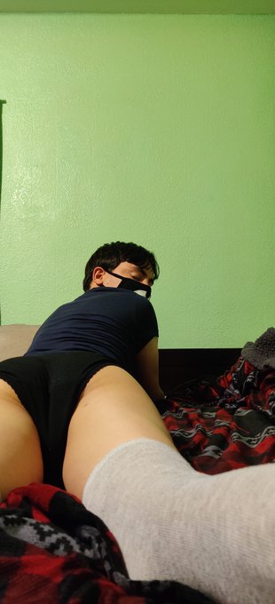 some boring panties... https://t.co/18vRW6SDc4