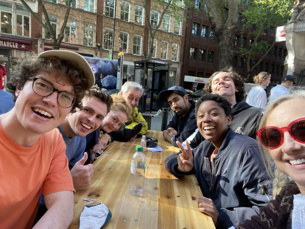 Work returning for realises + the sun shining = well earned smiles. Classy first draft by @JackCondon6 read brilliantly by @lizziehopley <a href="/LeaphiaD/">Leaphia Darko</a> <a href="/MatthewBlaney4/">Matthew Blaney</a> <a href="/LDayhill/">Luke Dayhill</a> <a href="/MaanuvT/">Maanuv Thiara</a> and Jimmy Fairhurst made working a Sunday feel like a bank holiday treat. #whoateallthepies