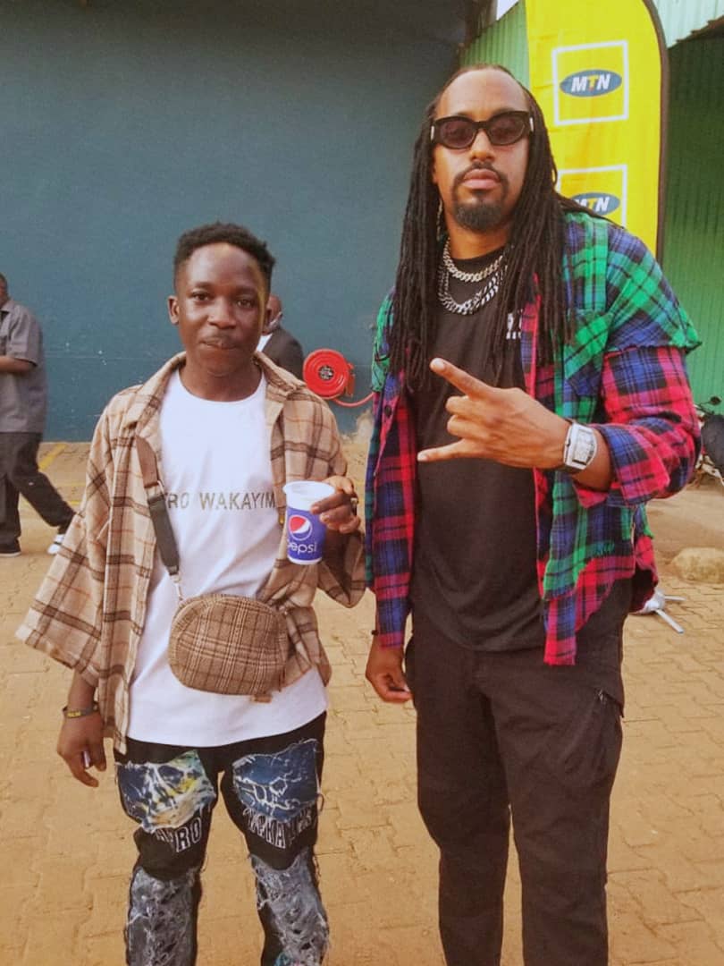 AfrikaRap's tweet photo. Should We Expect A project From #DallasPlein Featuring The EastLord @naviomusic    🤔
Support The Hustler By Simply Downloading This "EP" For Free
👉https://t.co/YWZRUyZyuS

#AfroWakayima https://t.co/AWUPT6Bq01
