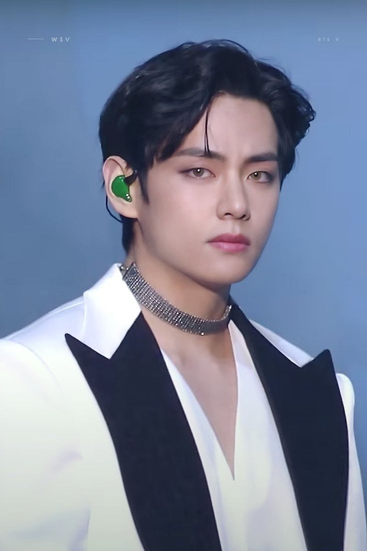 nochucuddles's tweet image. kim taehyung's intimidating stare - a thread