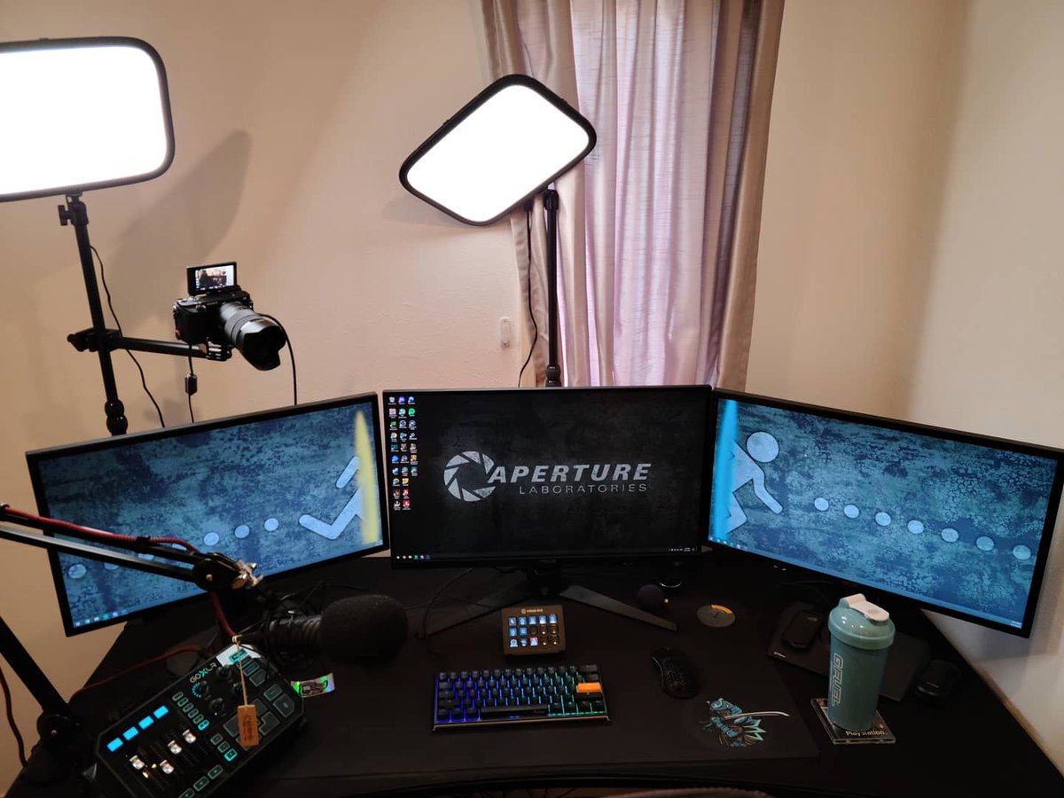 hoenma's tweet photo. The battlestation grew a little today. #nofilter #asustufgaming #streamsetups https://t.co/wRqFq02Zcm