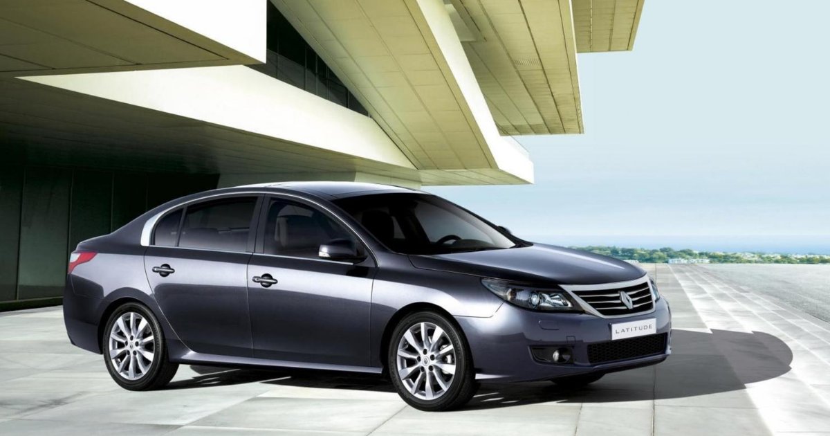 Renault latitude 2013. Renault latitude. Рено латитьюд r18. Renault latitude 2010-2015. Рено бизнес класса седан латитьюд 2010.