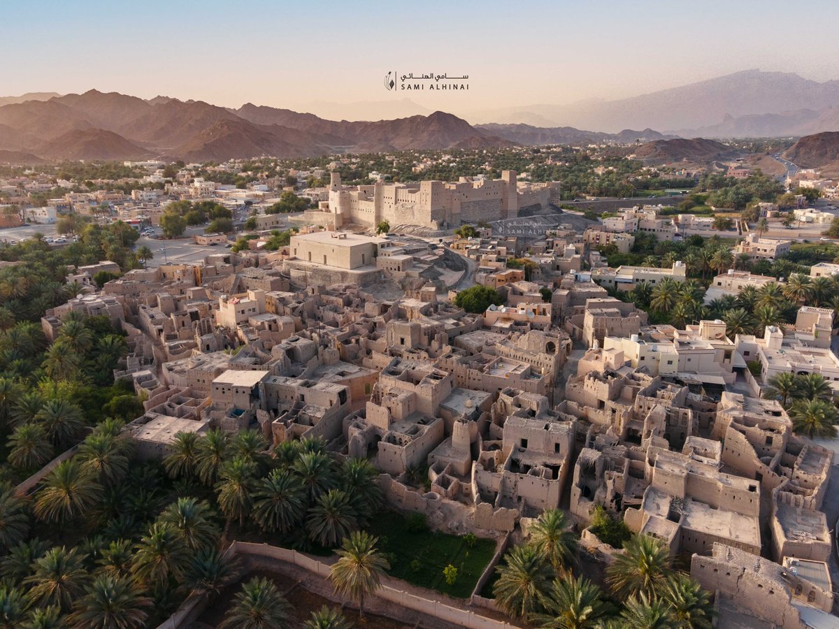 كبر الصورة وتمعّن في التفاصيل. #بهلاء 
بعدسة: <a href="/sami_alhinai/">Sami alhinai</a>