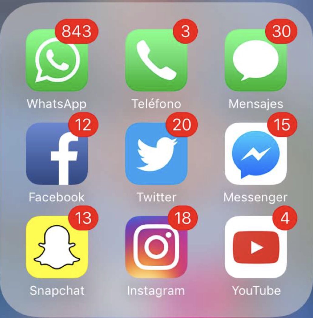 KaraleAnanta's tweet photo. When I open my mobile after #32hr due to #power_cut , look like....😳
#महावितरण ⚡ https://t.co/nHu41xRJhI