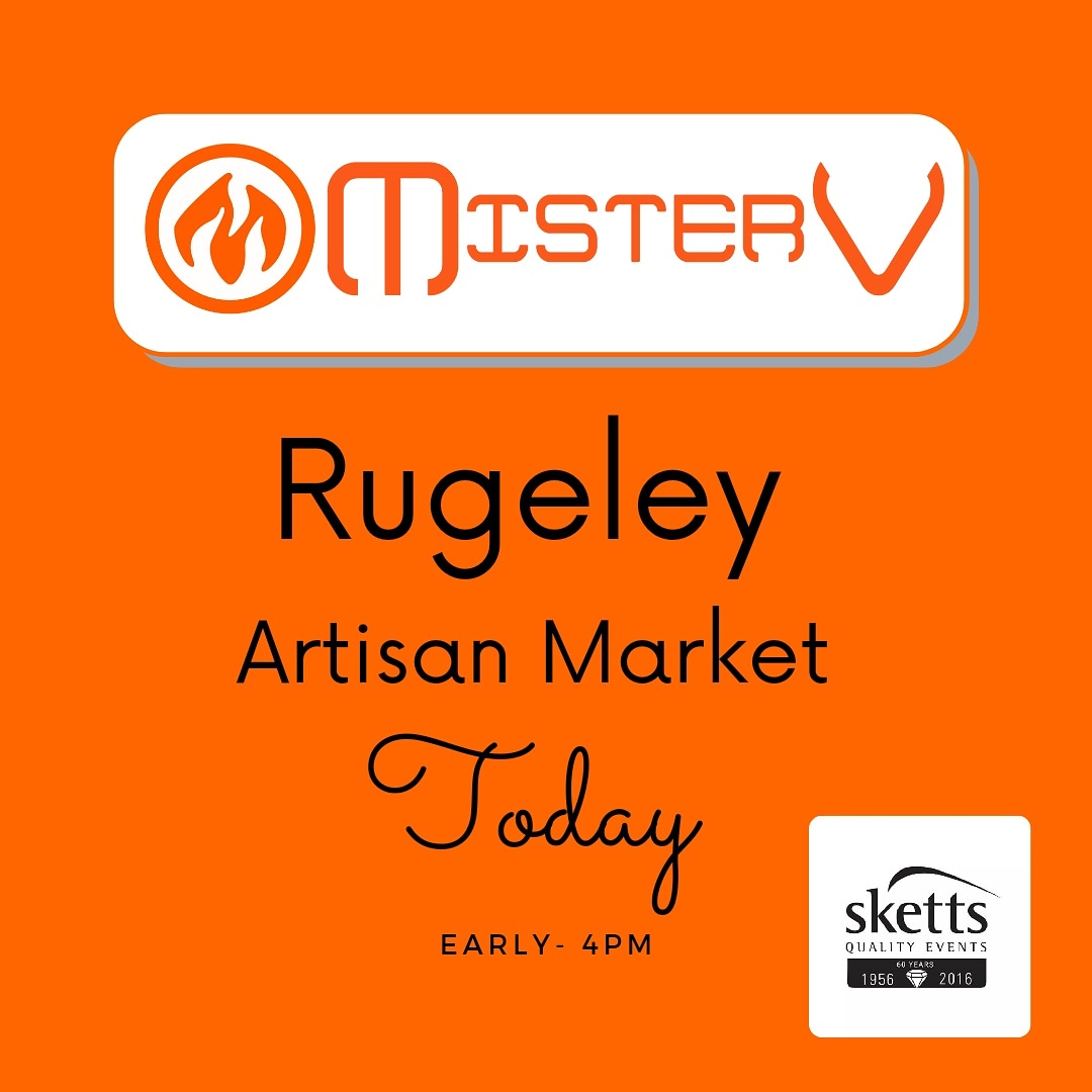 #BankHolidayMonday Rugeley Market Monday MeatyTreaty @SkettsMarkets #MEATYTREATY burgers 🍔and Hot Dogs 🌭 😎✌🔥🧡🍔🌭🍟