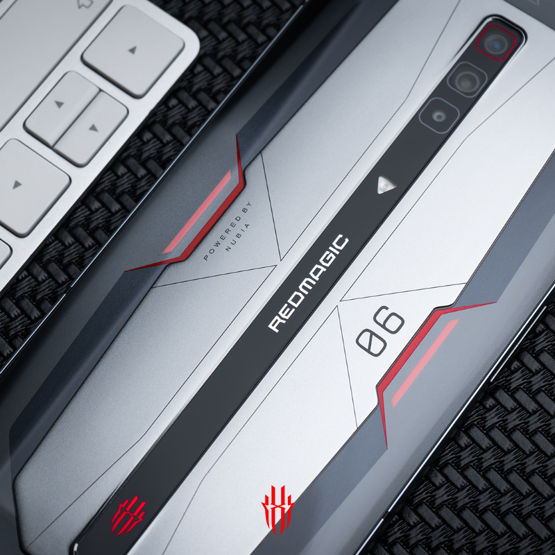redmagicgaming's tweet photo. โค๏ธ For #MoonSilver ๐ For #EclipseBlack