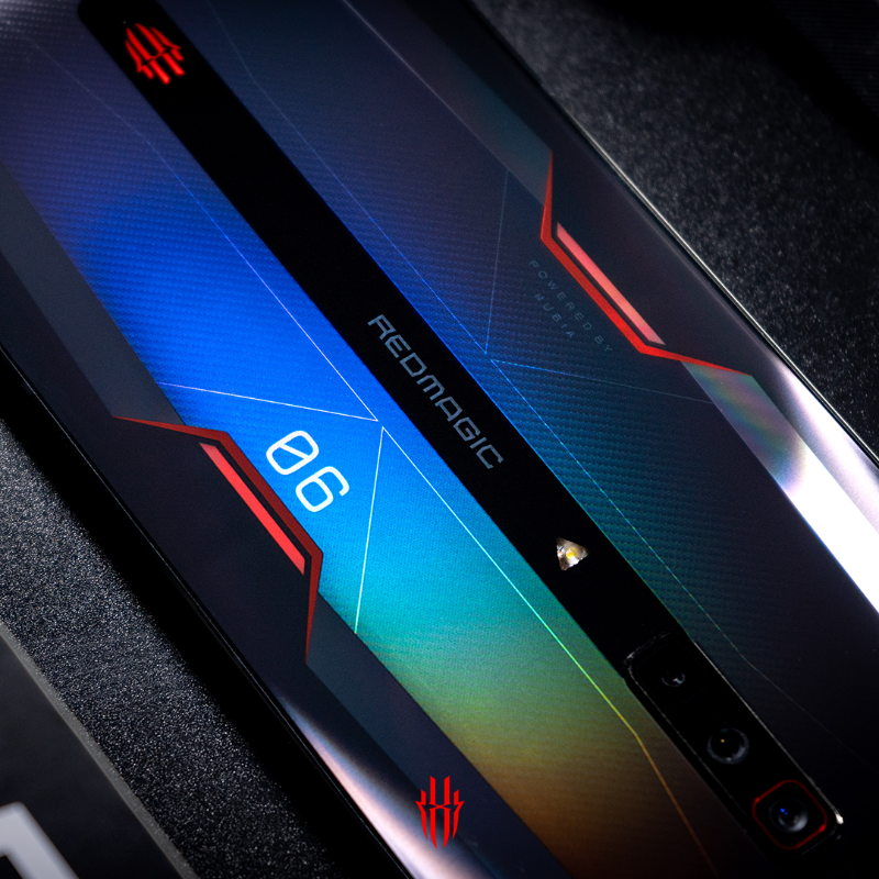 redmagicgaming's tweet photo. โค๏ธ For #MoonSilver ๐ For #EclipseBlack