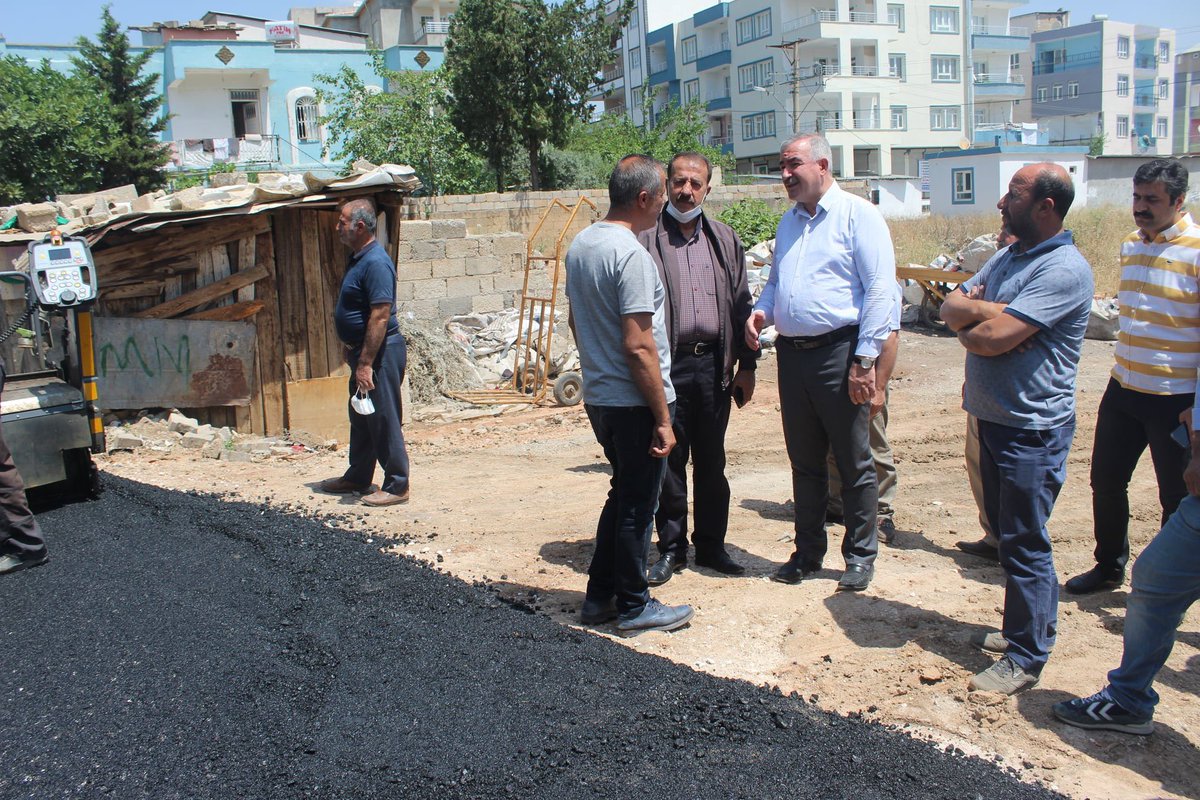 #Girne Mahallemizde Devam Eden Yol Yenileme Çalışmalarını Yerinde İnceleyip, Mahalle Sakinlerimizin Öneri ve Taleplerini Aldık. İlçemize ve Girne Mahalle Sakinlerimize Hayırlı Olsun. 
#KahtaAşkıylaÇalışıyoruz