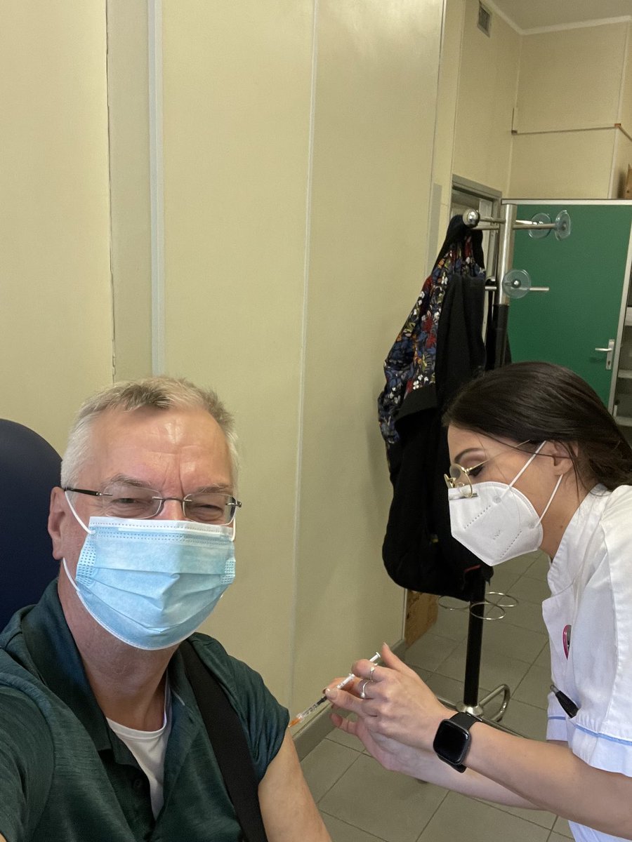 TCEuropean's tweet image. Received my 2. dose of the AZ #vaccine - great feeling! Grazie mille to everyone @salutelazio and the amazing staff at Policlinico Umberto I ⁦@SapienzaRoma⁩! Lucky to have been of the right age, in the right place, at the right time! Now #readyforthesummer! 🥳😎⛱