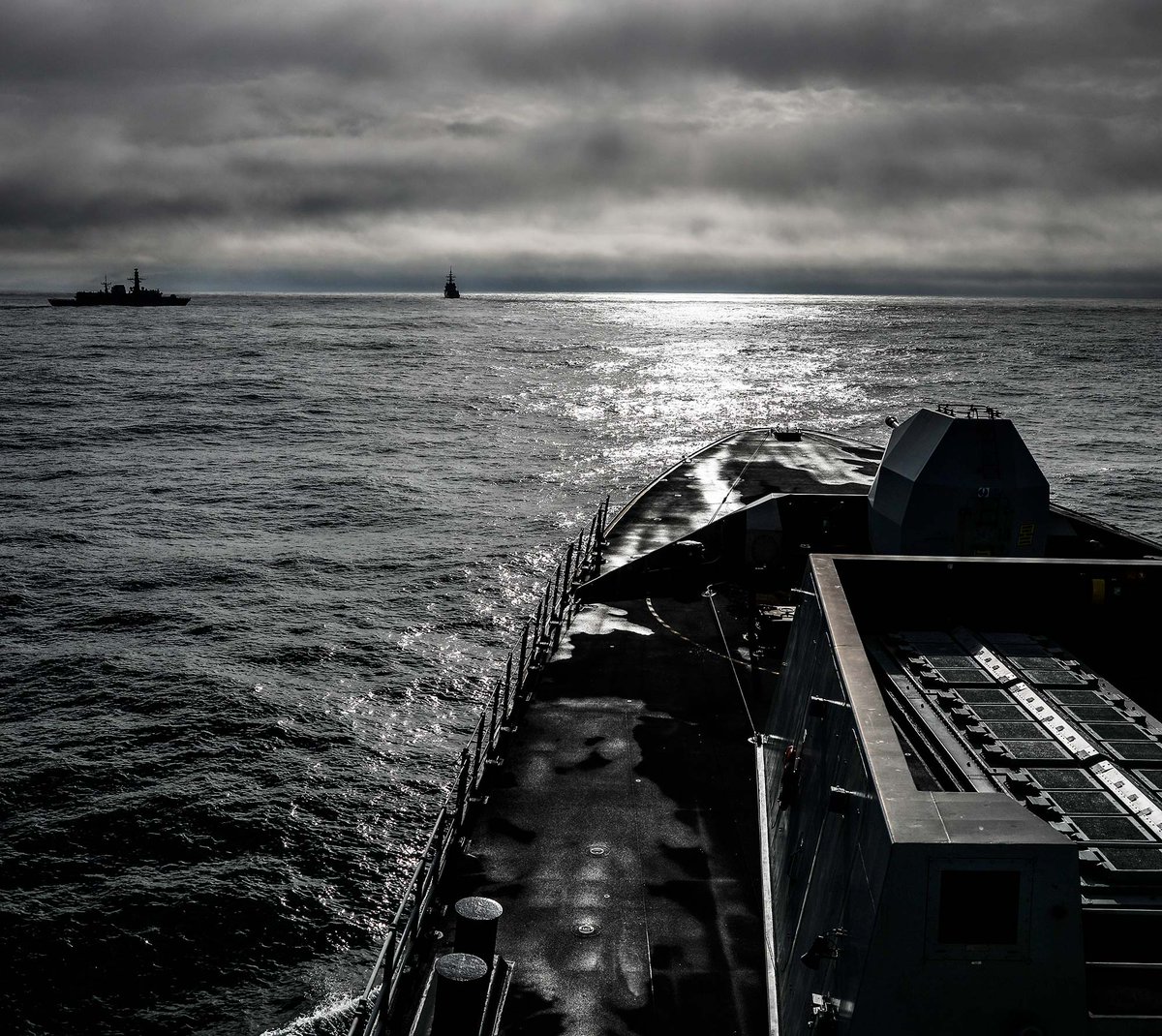 NavyLookout's tweet image. Sea Viper @HMSDragon #FormidableShield2021