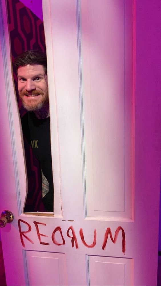 Happy birthday andy hurley <33
keep thotting it up out there 