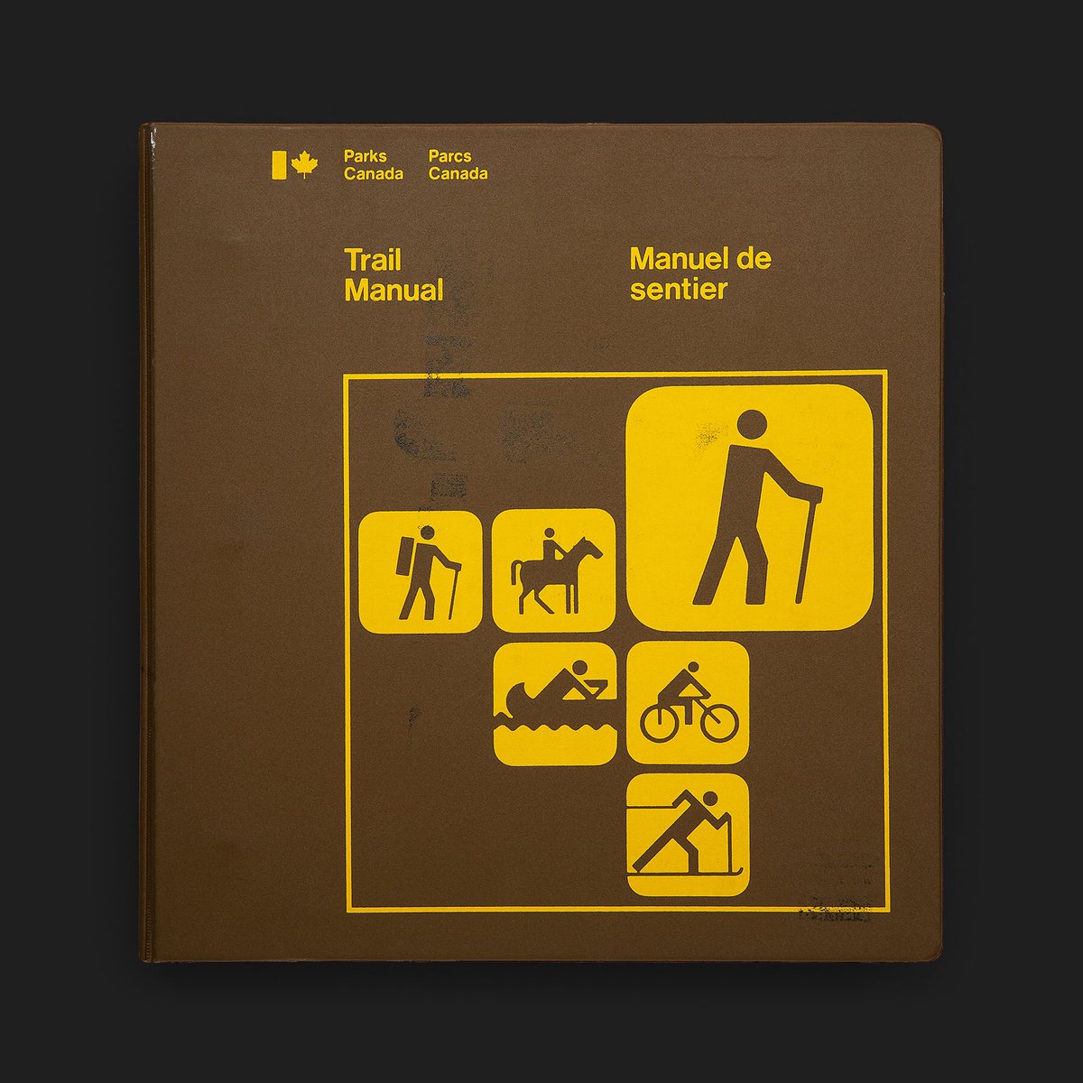 canadamodern's tweet image. CM NEW addition
—
Parks Canada Trail Manual
—
CM292
Artefact Type: Manual
Year: 1978
Designer: Jaan Krusberg
—
Full Write-up &amp;amp; 9 Images:
canadamodern.org/parks-canada-p…
—
#canadamodern #ParksCanada #JaanKrusberg  #canadiandesign #internationalstye #modernism #DesignArchive #DesignCanada
