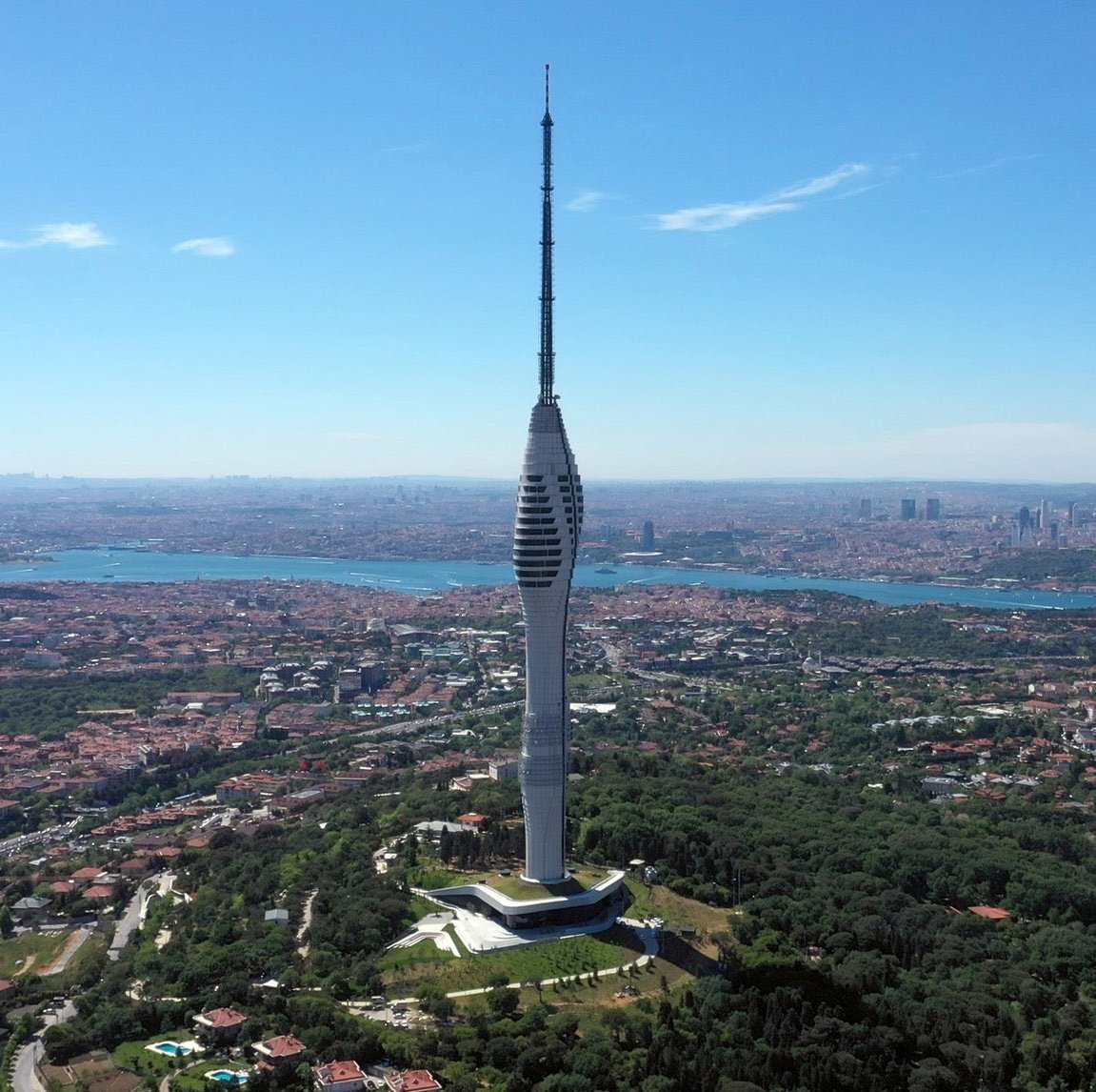 KÜÇÜK ÇAMLICA KULESİ 01.06.2021 TARİHİNDEN İTİBAREN ZİYARETE AÇILMIŞTIR. GİRİŞ ÜCRETİ KİŞİ BAŞI 60 TL . ÖĞRENCİ 30 TL OLARAK BELİRLENMİŞTİR.
#BuFiyatTarifesiÇokYüksek