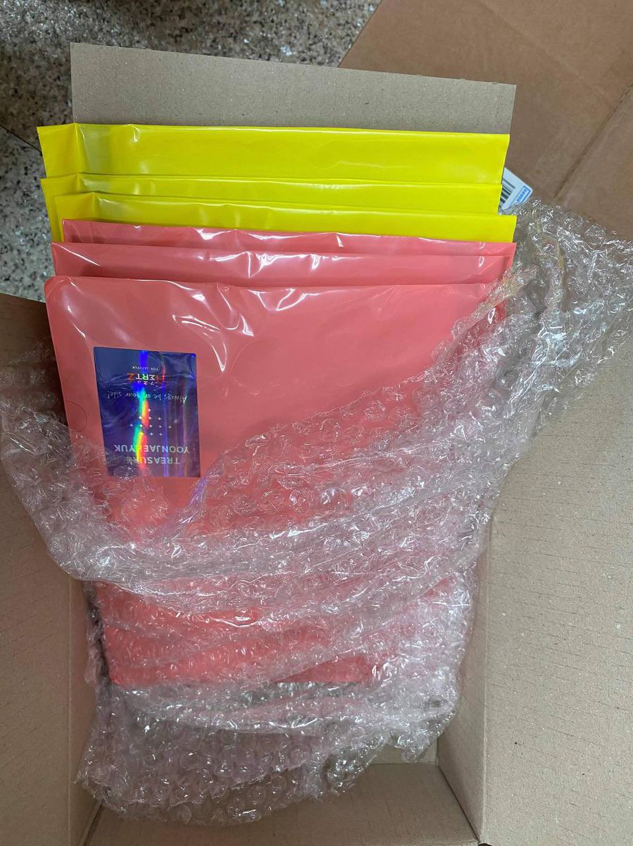 thepitomeph's tweet photo. #ep2meupdates γ°οΈ
yjhph collab go, jaehyuk slogans already arrived on our kr address! https://t.co/Uzc5l4mXEO