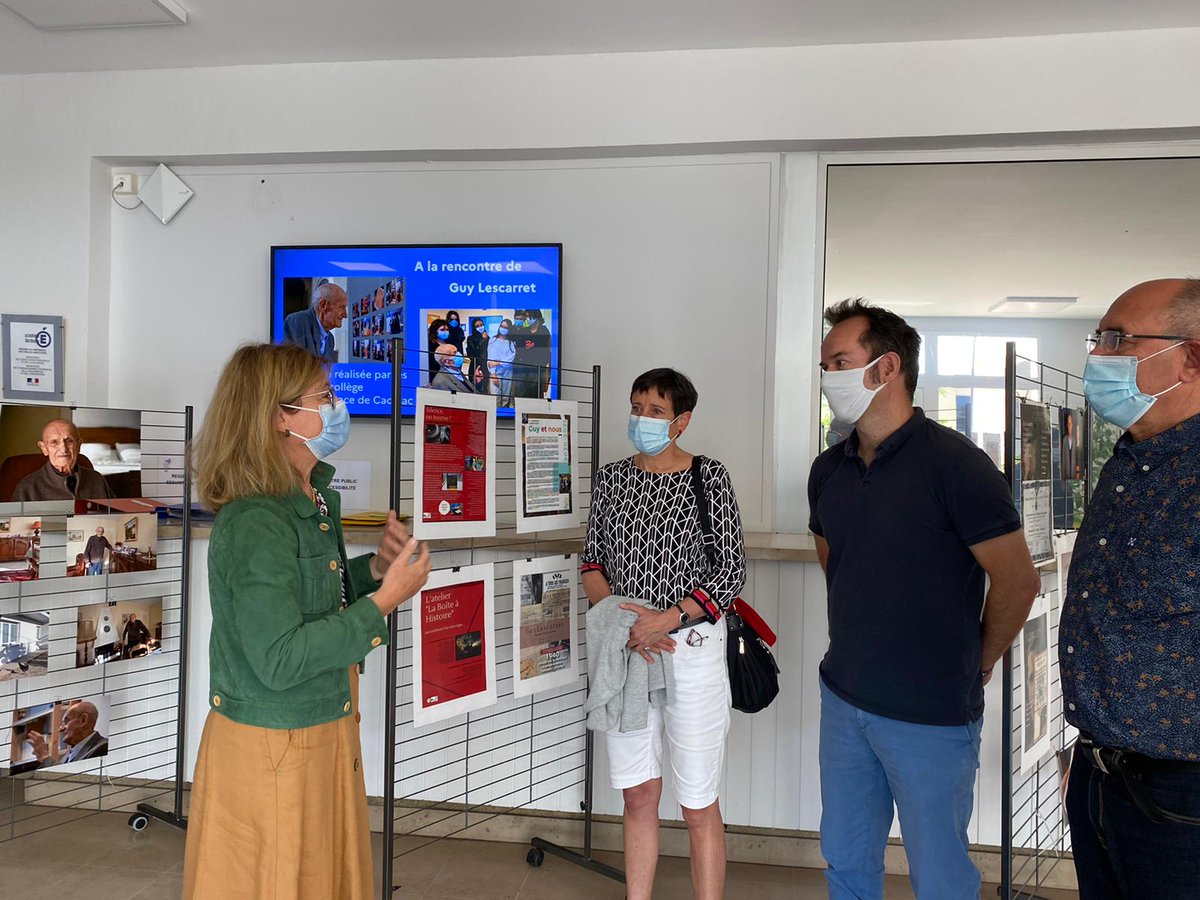 AcBordeaux's tweet photo. #DevoirDeMemoire
La rectrice @ABisagni a rencontré la famille du résistant Guy Lescaret mis à l’honneur dans l’exposition réalisée par les élèves du collège Anatole-France de #Cadillac. 
Un moment d’échanges et d’émotion ⤵️ https://t.co/56NedMyJ9a