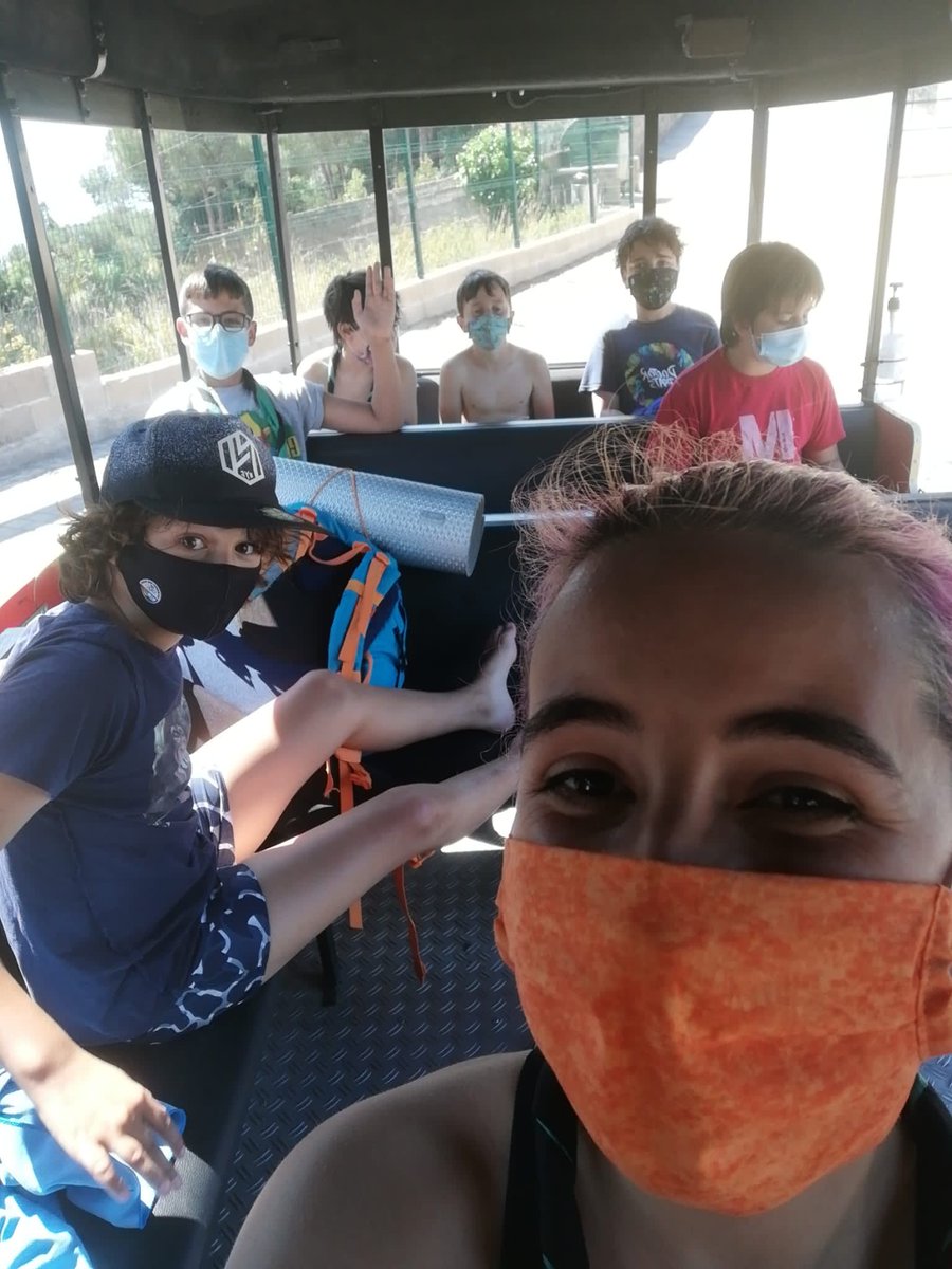 Aquest cap de setmana la unitat de llops ha anat a Sant Pol de Mar i han fet diferents activitats per estar suuperpreparades per campaments💚🖤