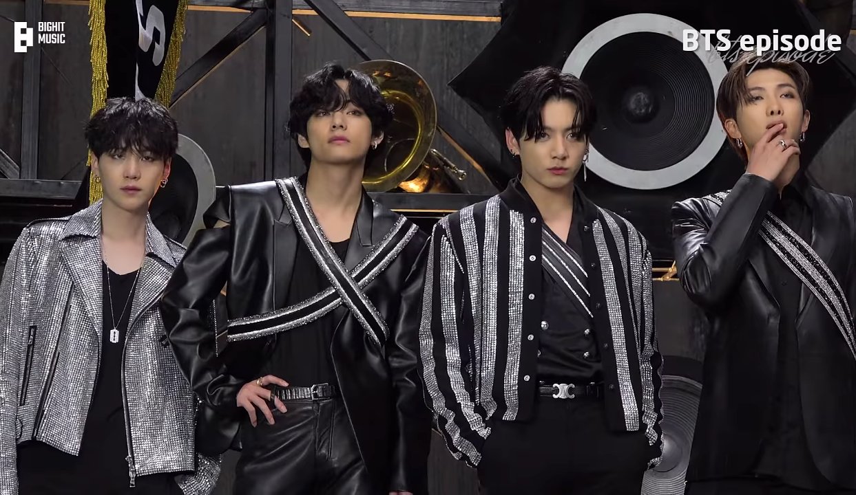 E2t60xRVEAAUvf_?format=jpg&name=large