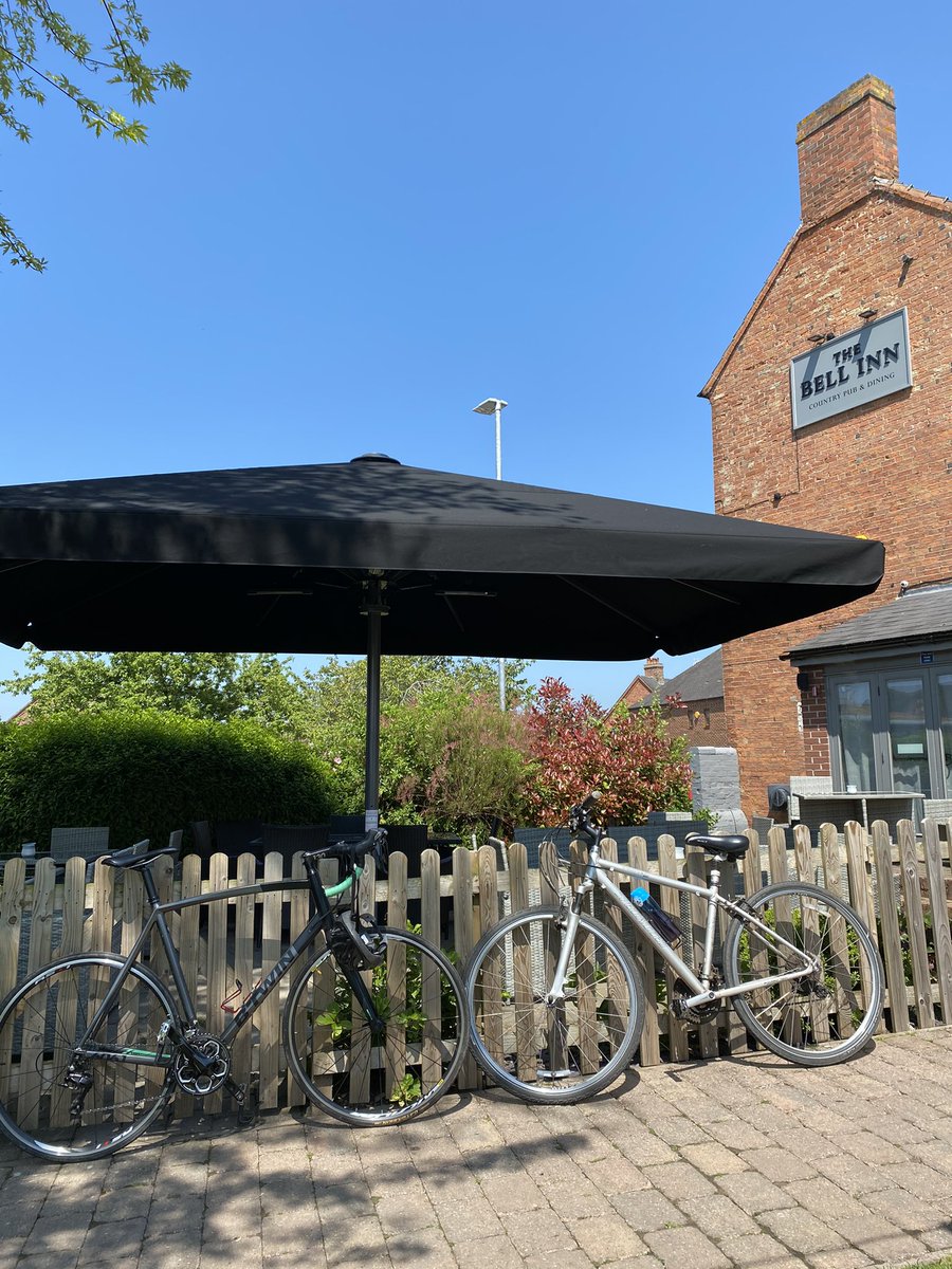 Peewee7P's tweet photo. #bellinn #Anslow ☀️ https://t.co/XfPV7yOteX