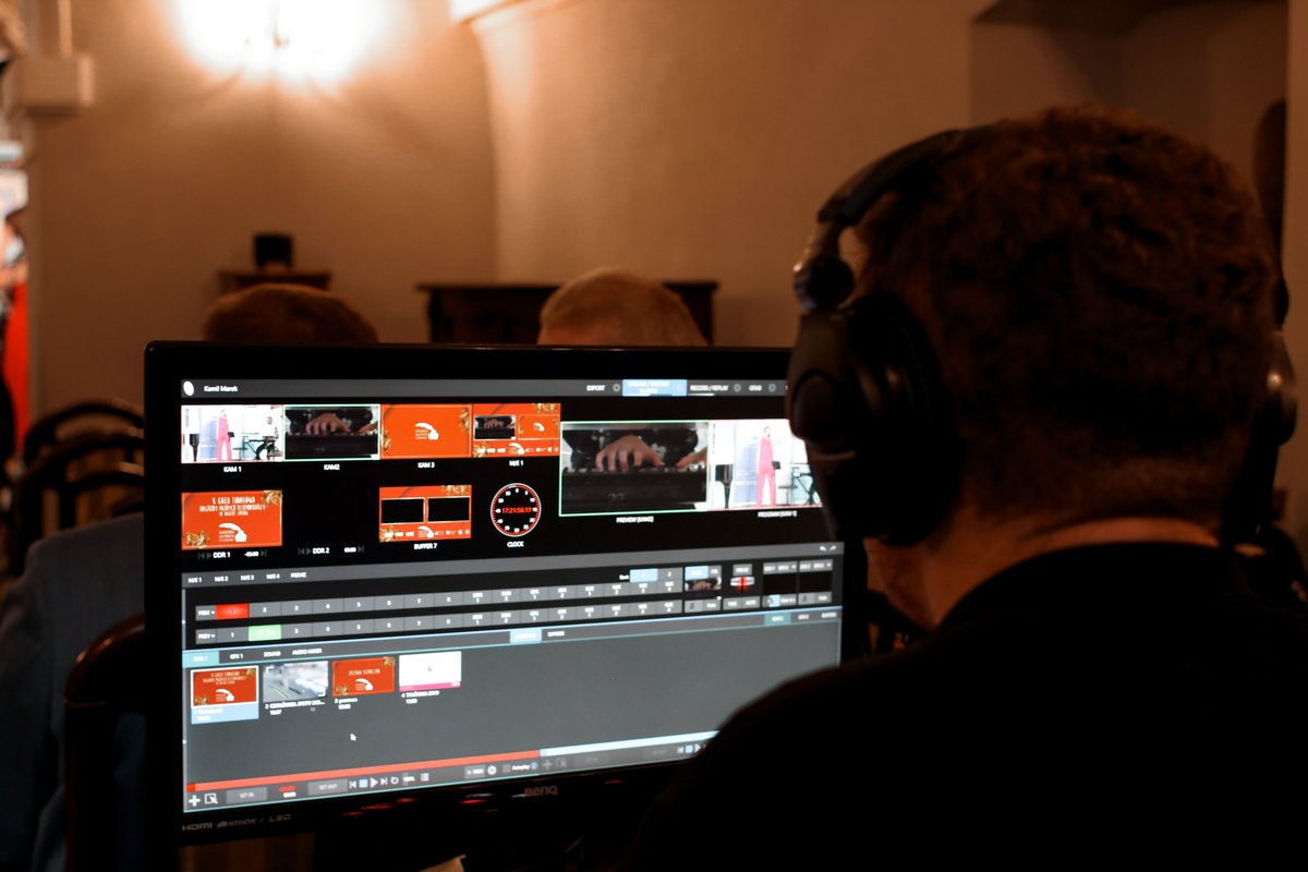 JP2TV's tweet photo. Gala Finałowa X edycji Nagrody Młodych Dziennikarzy im. Bartka Zdunka @DziennikarzeM  już na nami. 🥳 https://t.co/55Y3WPQspX