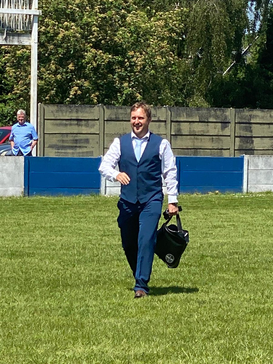 SignolFans's tweet image. CUP FINAL DAY! COME ON SIGNOL 🟡⚫