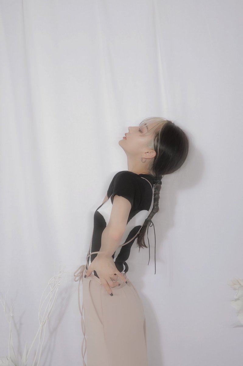 Melt The Lady M Nuance Logo Tops White Black Beige White Black White 6 900 Tax 清涼感のあるニットトップスに混ざり溶けるような書体のmをさげなく見せました ボトムスも合わせやすく万能な1枚に T Co Dewguumri0 Twitter Melt The Lady M Nuance Logo Tops White Black Beige White Black White 6 900 Tax 清涼感のあるニットトップスに混ざり溶けるような書体のmをさげなく見せました ボトムスも合わせやすく万能な1枚に T Co Dewguumri0 Twitter