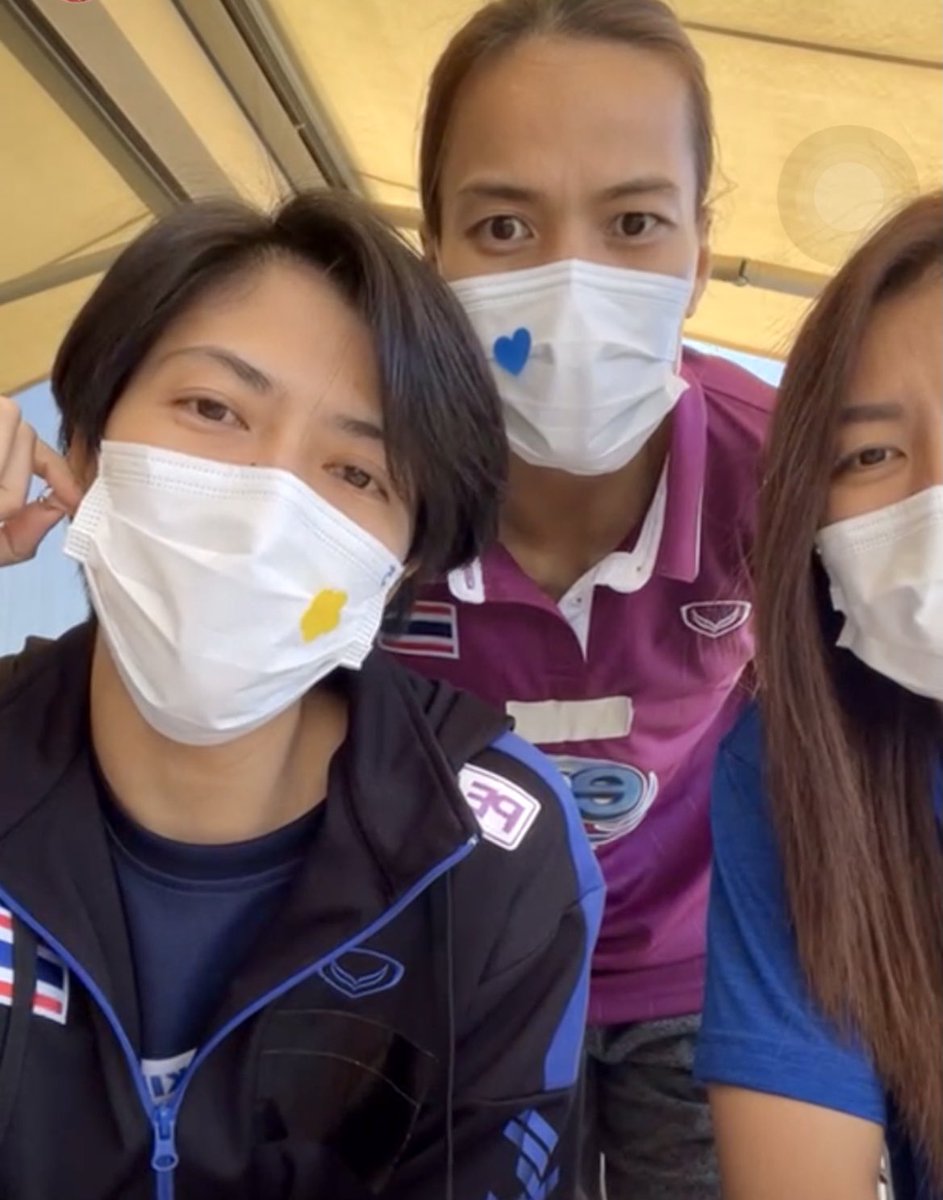 kkidnappinkk's tweet photo. พรุ่งนี้ 5 โมงมีไลฟ์ทั้งทีมไทย ไปดูกันนะเพราะถ้าไม่ถึงหมื่นพี่หน่องจะไม่พูด555555555 แจกันฮ้าบบบ 💓🙆🏻♀️
#nootsara13 #pleumjit #wilavan #วอลเลย์บอลหญิง https://t.co/WuX5IAcC61
