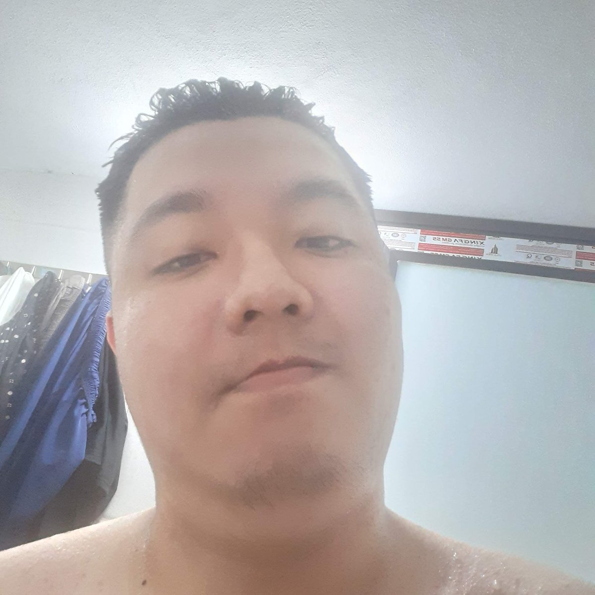 HuyGu16's tweet photo. Nên nuôi râu hay ko nuôi râu ta :3 ko có kính mặt hơi ngu mong mn thông cảm ạ :)))) https://t.co/PhWDMeJ6vS