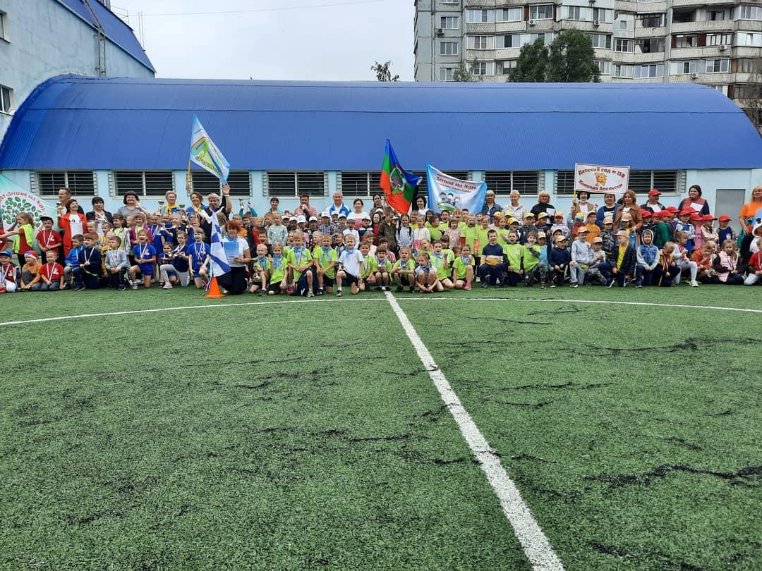 В преддверии Дня защиты детей на футбольном поле ССК "Виктория-2" прошли соревнования "Весёлые старты" среди воспитанников дошкольных образовательных учреждений Промышленного района.

#веселыестарты #Промышленныйрайон #самара