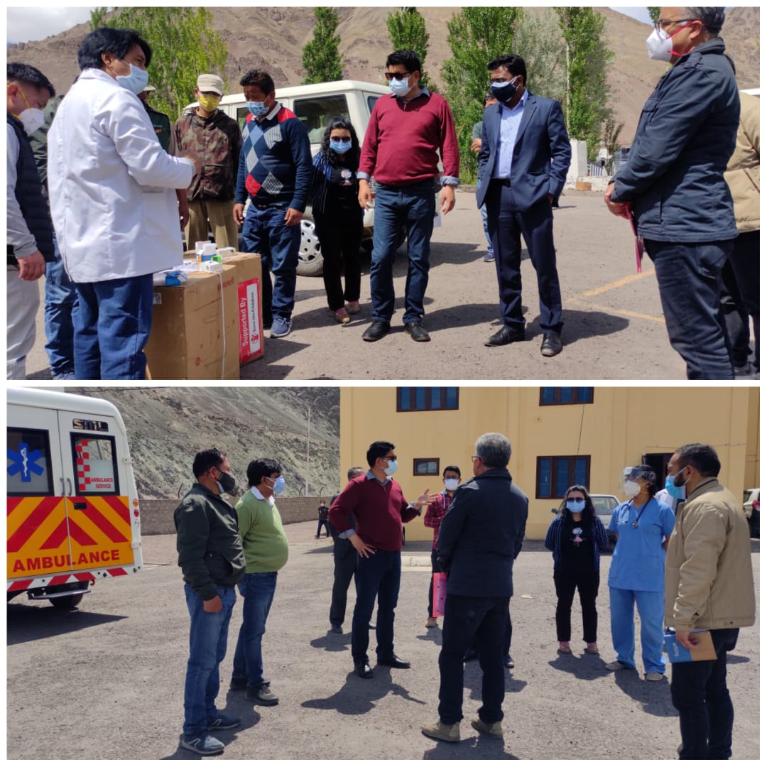CEC and DC Leh visits Khaltse.

Reviews #COVIDVaccination drive and preparedness for tackling #COVID19 situation. 

Directed medical officials to start door to door Vaccination service in remote areas.

Handed over #OxygenConcentrators & #PulseOximeters at CHC Khaltse.

@DIPR_Leh