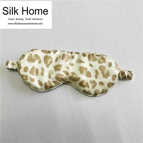 Our silk eye mask will increase the effect of any eye crème/serums that you utilize at night by allowing your skin to absorb it.
silkpillwocase.livejournal.com/460.html
#mulberrysilk #silkpillowcases #silk #interior #fashion #silkscrunchie #handmade #beauty