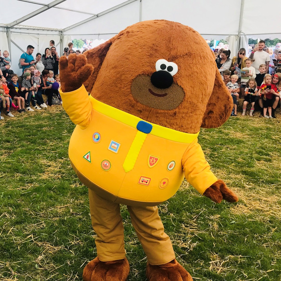 Make the kids Bank Holiday PAWSOME... <a href="/pawpatrol/">PAW Patrol</a>'s Chase is appearing <a href="/Woodlands_Park/">Woodlands Theme Park</a> today!

Plus <a href="/HEYDUGGEE/">HEY DUGGEE</a> will be there tomorrow! A-WOOF!

#BankHoliday #HalfTerm #MeetandGreet