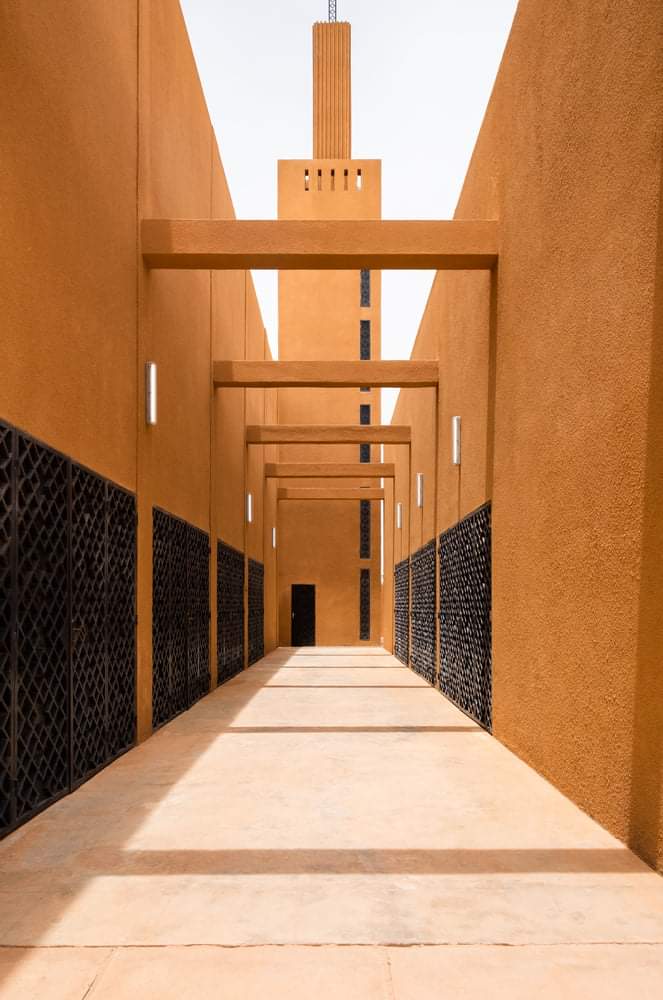 MrBasabose's tweet image. HIKMA - A Religious and Secular Complex / @ateliermasomi + studio chahar. 

By the sister @mariamkmr 🙌🏾

 #Niger #Afritecture #VernacularArchitecture #Madrasa #CriticalRegionalism #Balance #Materiality