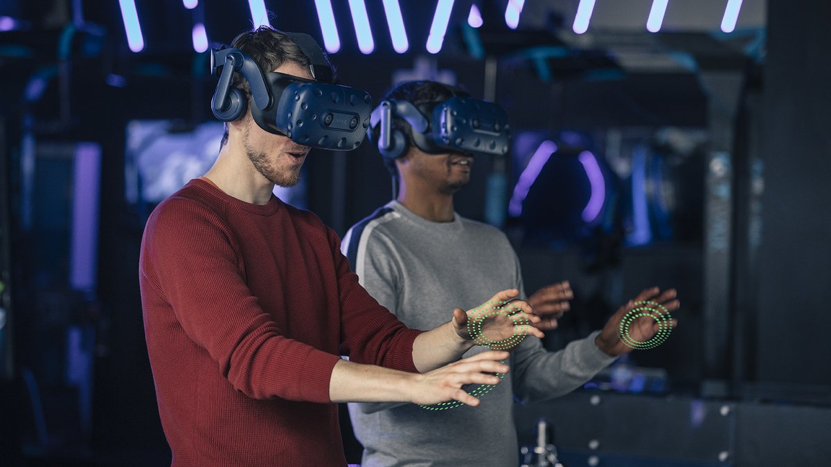 ultraleap's tweet photo. We're proud to work with @HapticsIF to help define standards around haptics!

If you're wanting to add haptics to a new or existing project, their recently published paper on “Recommended Practices for Haptics in Enterprise VR” is well worth a read: https://t.co/dJLrkxsv16 https://t.co/wIyJroiYgw