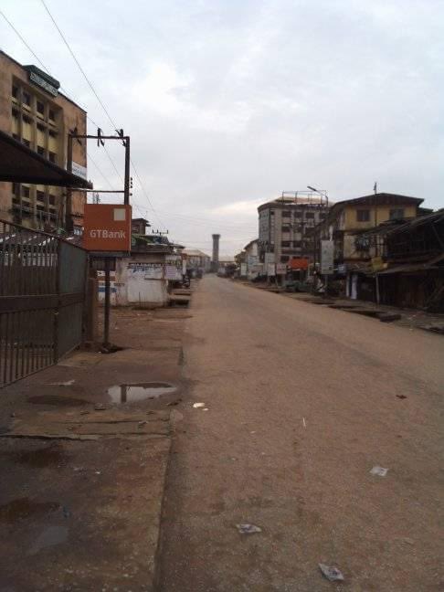 fearless909's tweet photo. total lockdown in nnewi https://t.co/5NGnukk8UM