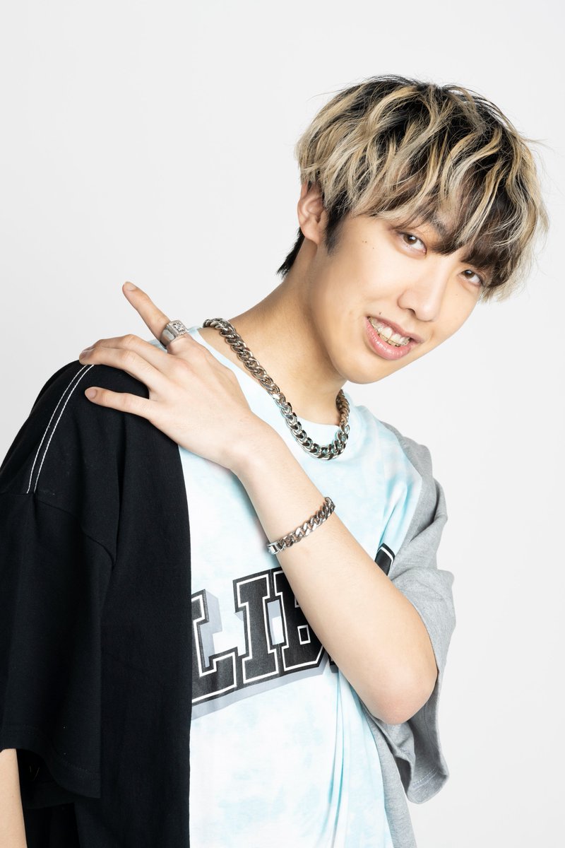 SHOTA (ショウタ) 生年月日：1998年3月15日 身長：175cm #THEFIRST #ザ