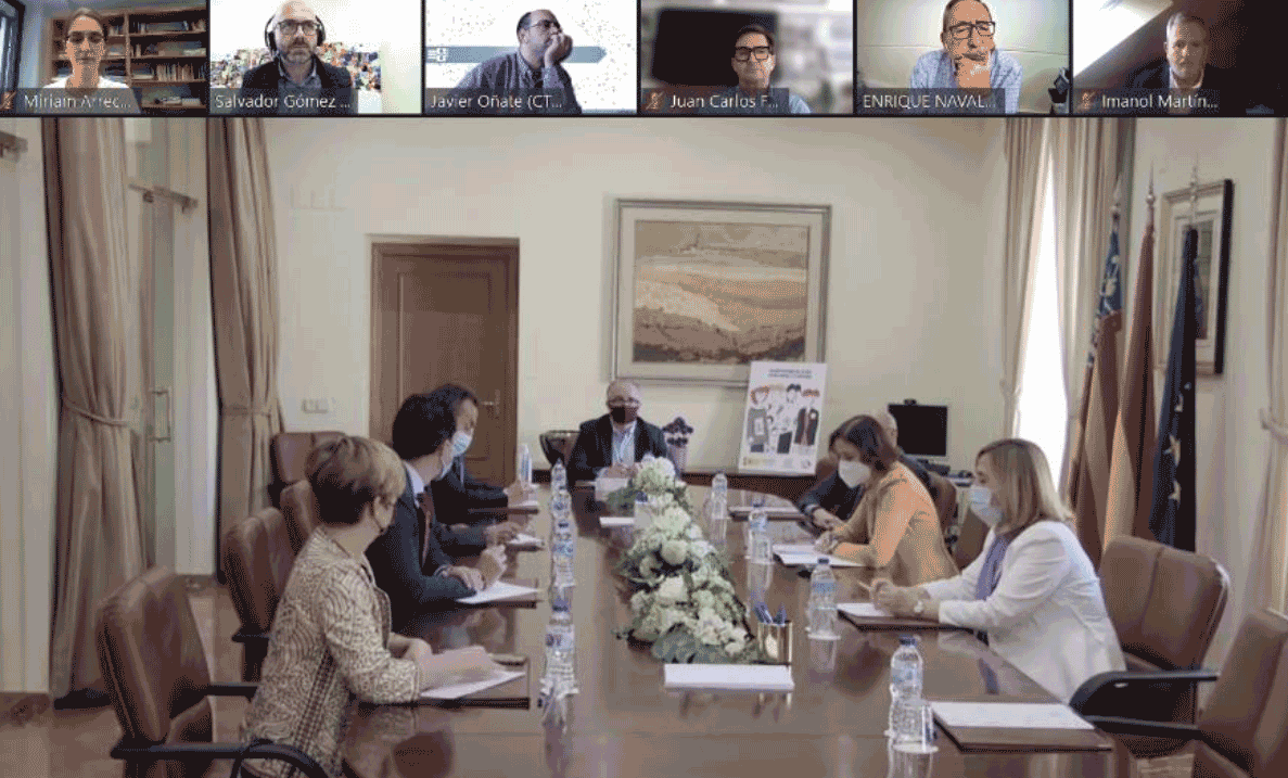 🇺🇸🇪🇸 FICE intensifica su agenda de reuniones para frenar la subida de aranceles de EE. UU.

🗣️ «Las consecuencias podrían ser devastadoras para el sector: nos encontraríamos con el cierre de empresas y una situación de paro estructural» (FICE)

revistadelcalzado.com/fice-intensifi…