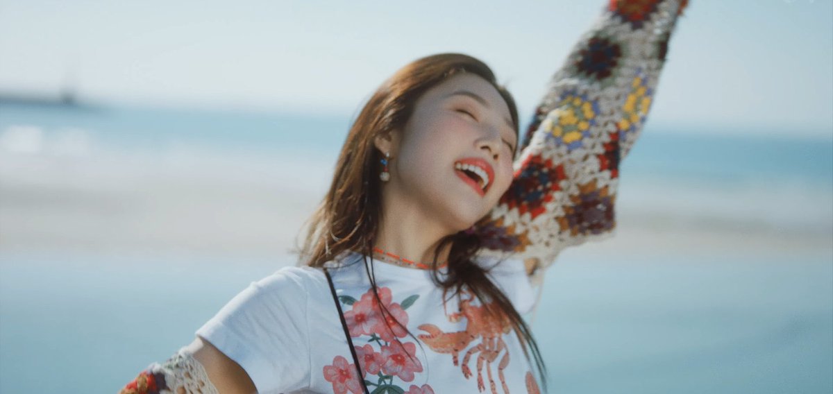 Joyiese's tweet photo. 안녕! 난 너의 JOY야! My #Hello is finally here! I hope everyone have the best day feeling all the love poured out over you. 💚 https://t.co/I3qZZujiEr