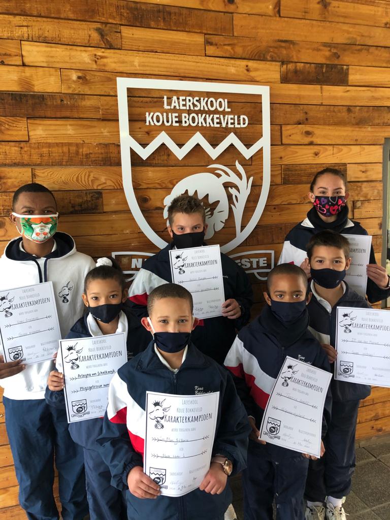 lakobok's tweet photo. Karakterkampioene toon uitsonderlike karaktereienskappe. ⭐
Hierdie leerders het die afgelope twee weke uitgeblink in een (of meer) van ons skool se kernwaardes. 
Ons is baie trots op julle!
@WCEDnews
#trotsebokkies https://t.co/rjzGLGMzDu