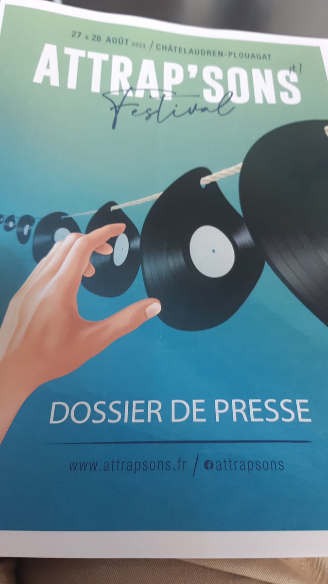 Après l'annulation de l'année dernière, Cali, Gauvins Sers, Chilla, Sidi Wacho, Vince Lahay, Julien Granel, MB14 et Alicia seront sur la scène de la première édition du festival <a href="/attrapsons/">festival ATTRAP’SONS</a> les 27 et 28 août. Version assise avec une jauge de 1500 personnes.