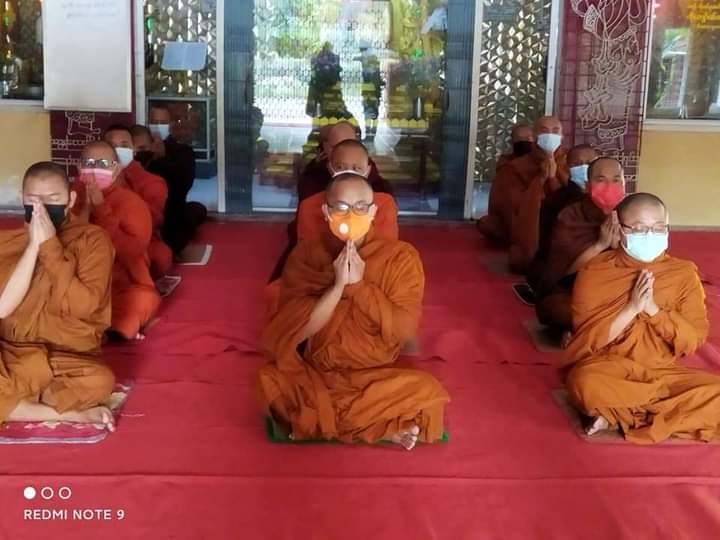 Despite arrests, Monks of Mandalay Union continued a peaceful protest on the afternoon of May 31 to oppose the military dictator.
#May31Coup
#WhatsHappeningInMyanmar