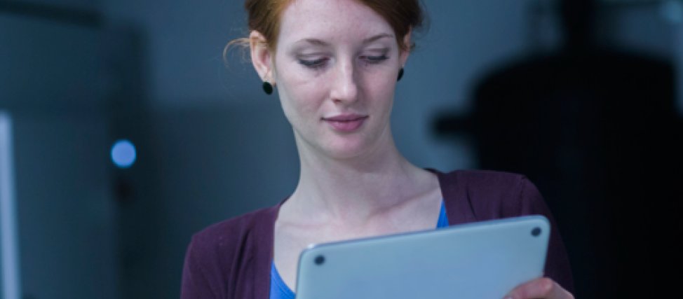 Progressive tweet media