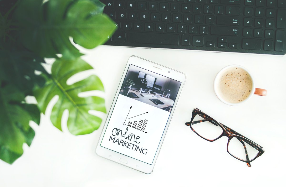 ProCare's tweet photo. Weet jij de visie van ProCare over te brengen en onze klanten te raken met pakkende stories? Heb je ruime kennis van #onlinemarketing en ben je een goede communicator, verbinder en creatief? Dan zoeken we jou! Check onze #vacature -> https://t.co/7tbXL0w0x6 #onlinemarketeer #job https://t.co/kMdCEXDhJa