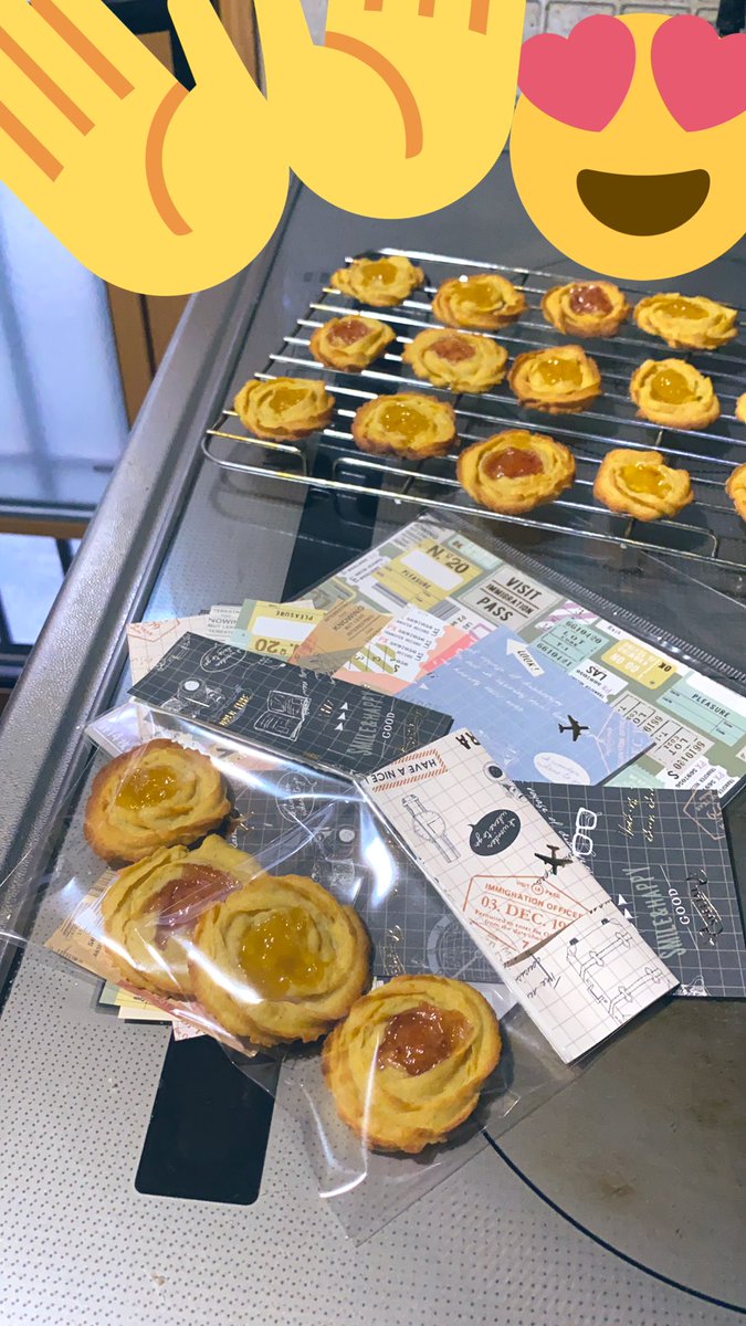 DietHachi's tweet photo. 絞り出しクッキー❣️
玄米粉とオートミールとにんじんで作ったからグルテンフリーで体にやさしいクッキーだよ〜
 #お菓子作り好きな人と繋がりたい   #グルテンフリー  #料理好きな人と繋がりたい  #クッキー https://t.co/lYwMxypn14