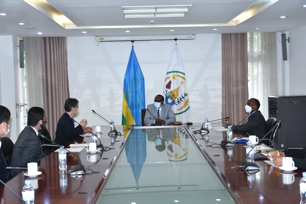 RwandaMFA's tweet photo. Minister of State, Prof. Manasseh Nshuti received Amb. Masahiro Imai of #Japan to #Rwanda, accompanied by two Japan Overseas Cooperation Volunteers. This was an occasion to appreciate the strong bilateral cooperation between the two countries as well as the work of #JICA. #RwOT. https://t.co/vFHHIv0kga