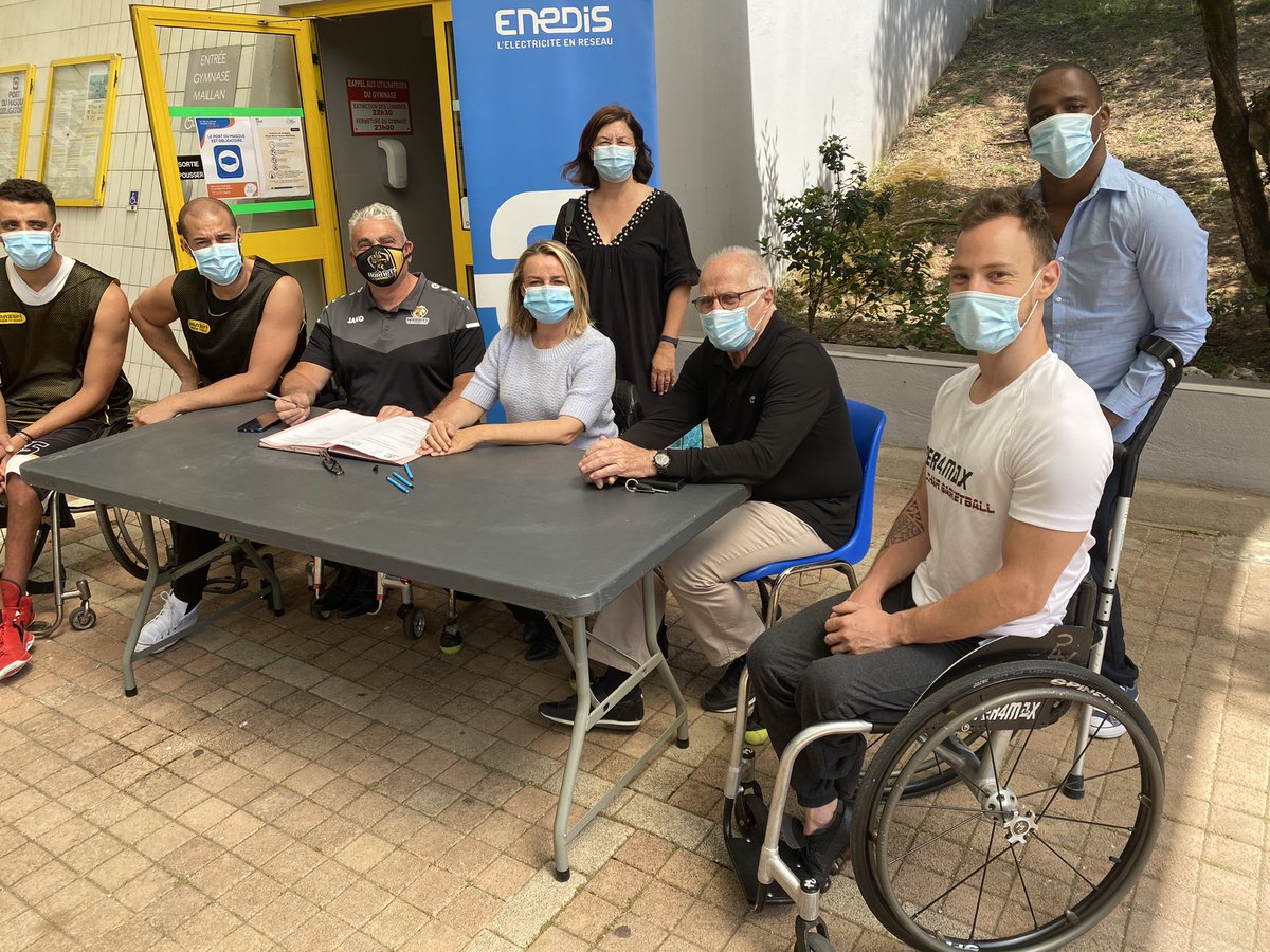 OryCarole's tweet photo. 20 ans de partenariat entre @enedis_coteazur, @LeCannetVille et @HornetsFR , le club Handi basket au Cannet, en sélection pour l’Euro et les JO 2024. https://t.co/pu8ngKHePF