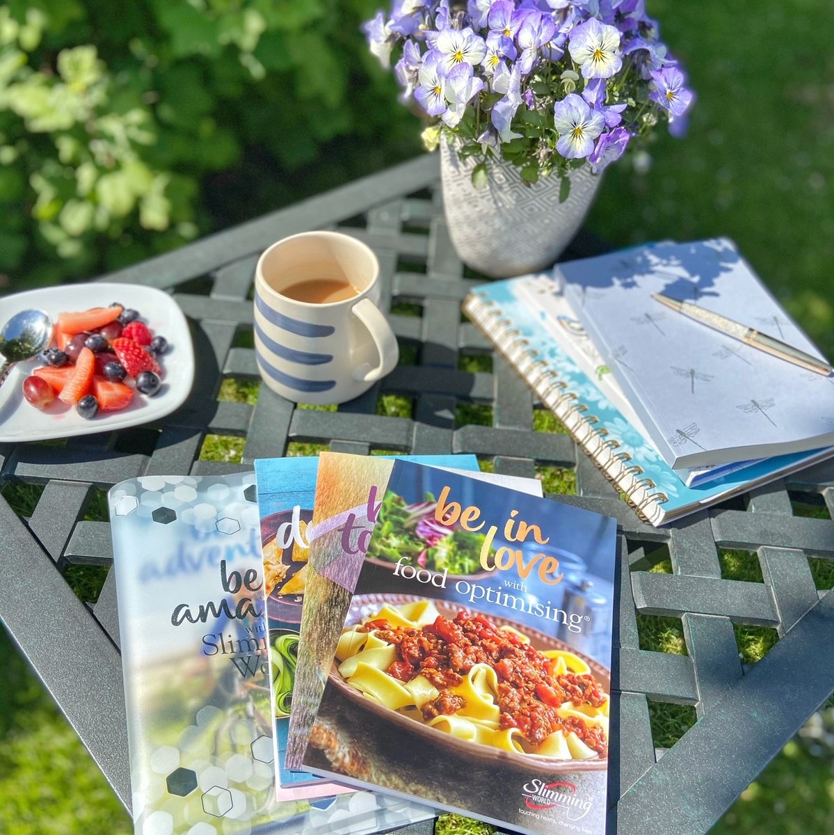 SlimmingWorld's tweet photo. With #SlimmingWorld you’ll get the freedom to lose weight without hunger, develop new #Healthy habits and stay slim for life – with no measuring, weighing or counting calories ✔️. Find your nearest group here: https://t.co/unyXMA2Pn9 #SWtastethefreedom https://t.co/X9Wdwf1LQP