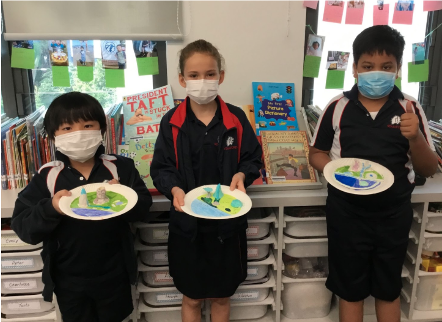 StamfordHK's tweet photo. Grade 2 students have been exploring and identifying different landforms and bodies of water. To demonstrate their understanding, students got creative, building models to depict land and water features.
#StamfordHK #science #water #STEM #STEMinn #landforms https://t.co/eXMrxj7ZUU