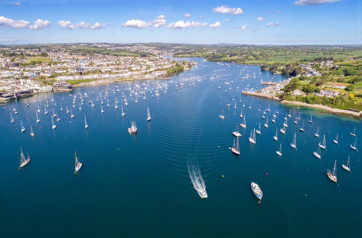 Our amazing harbour! We always love seeing our customers turning up for a brew via boat 😍⛵

📷: Brendan Fitzgerald via Instagram

#lovecornwall #lovefalmouth #theworkingboat
