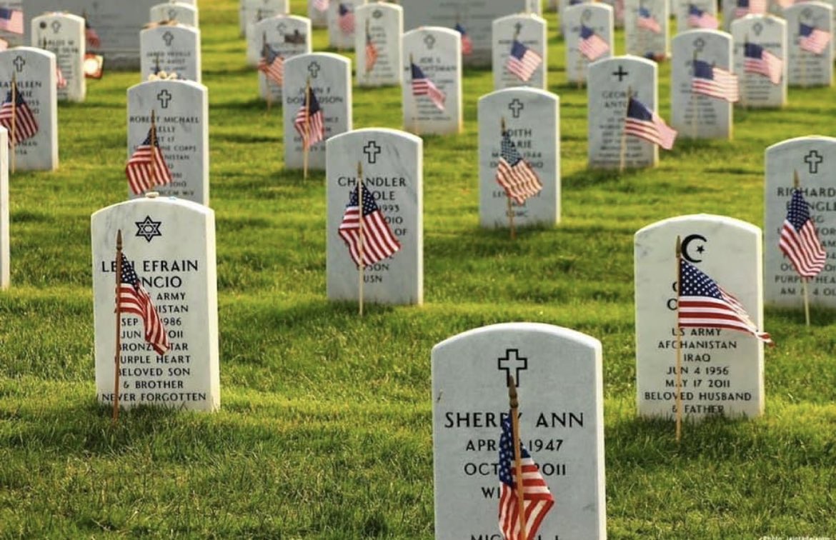 danielwlove's tweet photo. Honoring and remembering all those servicemen and women who have given their lives in service. #MemorialDay2021 https://t.co/M82HdsLLjj