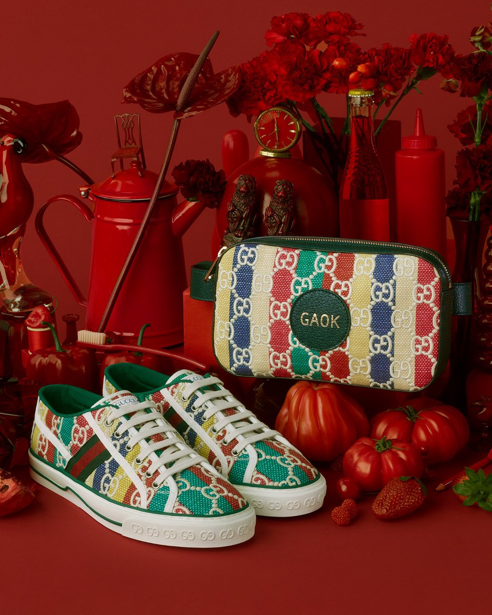 The new #GUCCIGAOK flagship store, which reflects the eclectic and innovative spirit of the Itaewon district in Seoul, houses a wide selection of ready-to-wear, accessories, shoes, jewelry and Gucci Décor as well as collections exclusive to the store. #AlessandroMichele